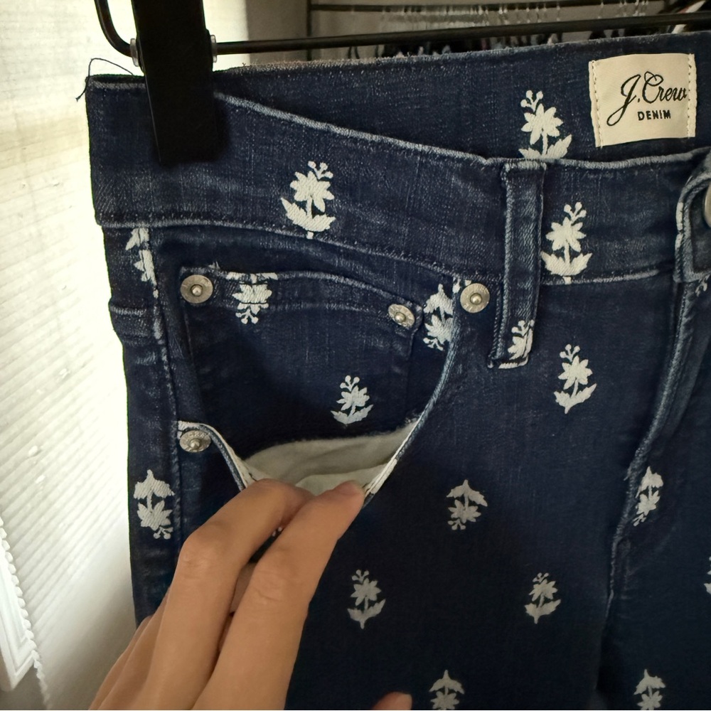 J. Crew | Toothpick Denim | Flower Block Print | Skinny | Size 25 - Picture 5 of 9